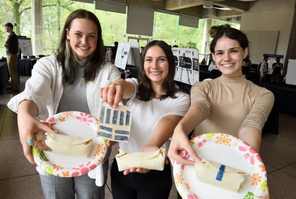 دانشجویان دانشگاه جانز هاپکینز با اختراع یک نوار چسب خوراکی مشکل تهیه لقمه های غذایی صبحانه را حل کردند!