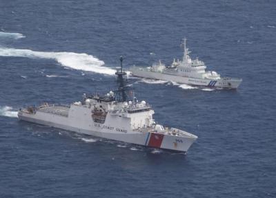 صف آرایی کشتی های جنگی تایوانی و چینی مقابل یکدیگر